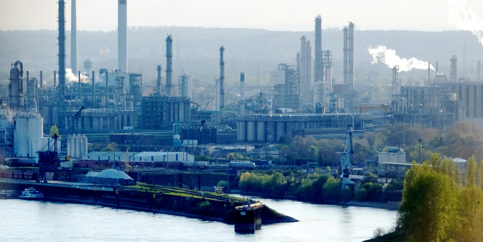 Raffinerie in Godorf: Shell informierte Anwohner drei Wochen lang nicht ...