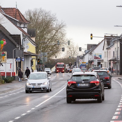 Altenberger-Dom-Straße_Leverkusener Straße Schildgen 221121