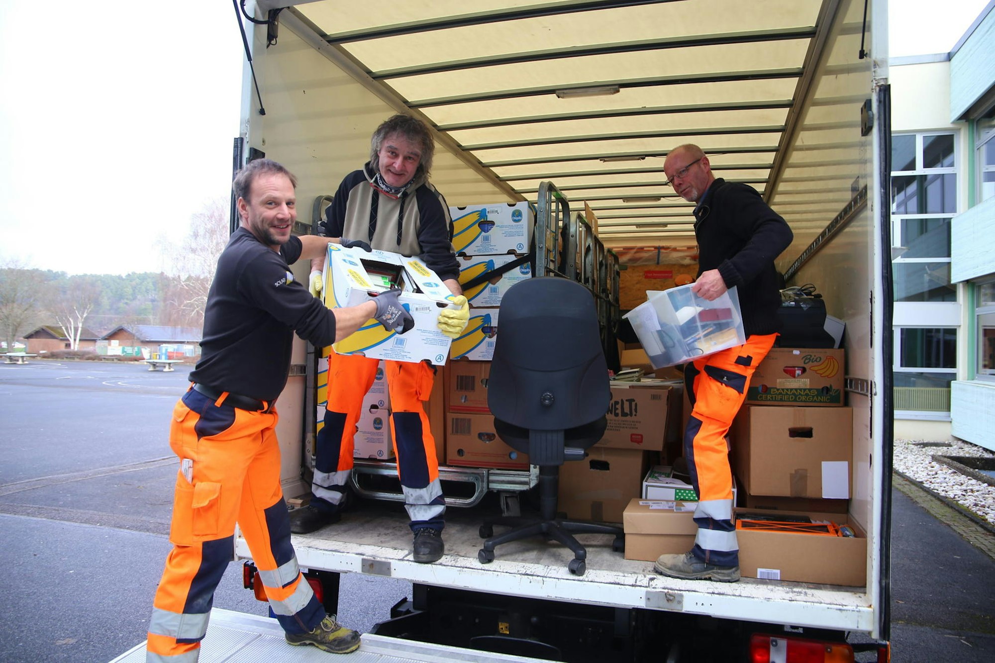 Kall_Bibliothek_Umzug_2