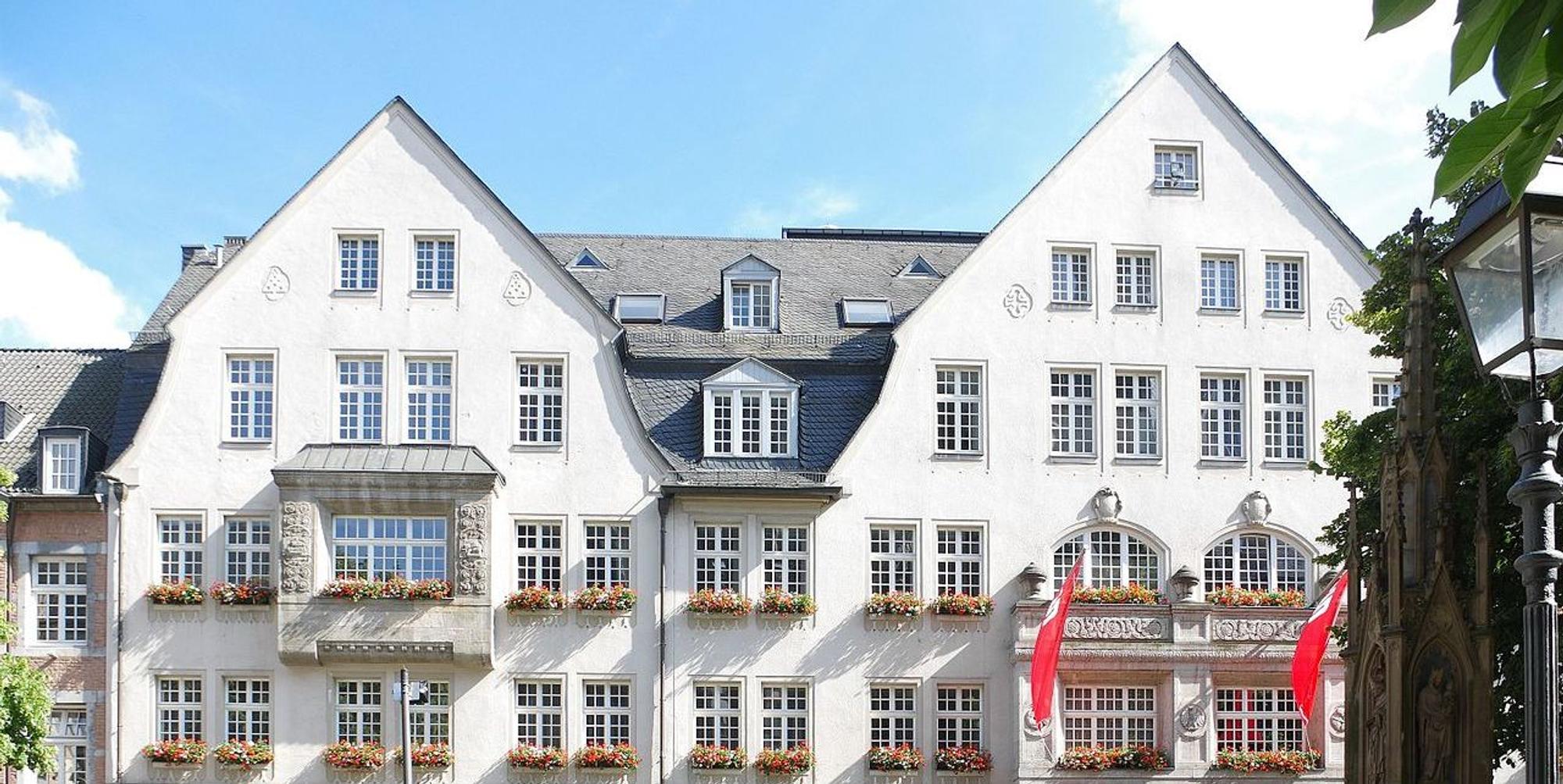 Aachen_Wiki_3.0_BertholdWerner_Münsterplatz