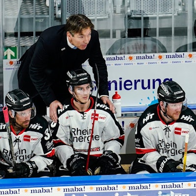 Krupp mit Spielern