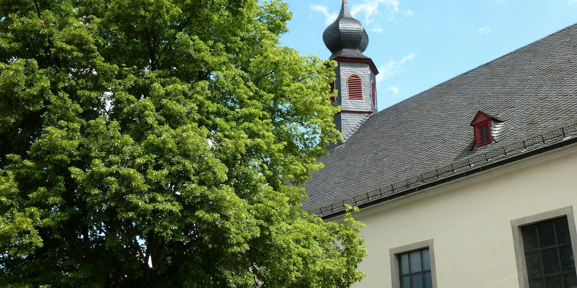 St_Maria_Himmelfahrt_Neuhonrath (1)