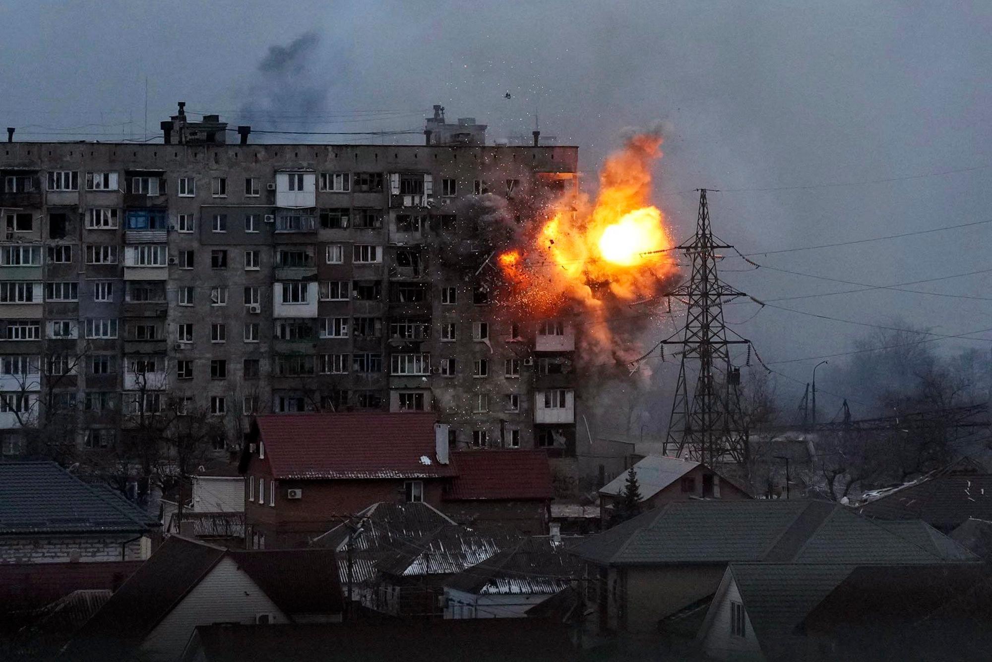 Mariupol Explosion ap 290322