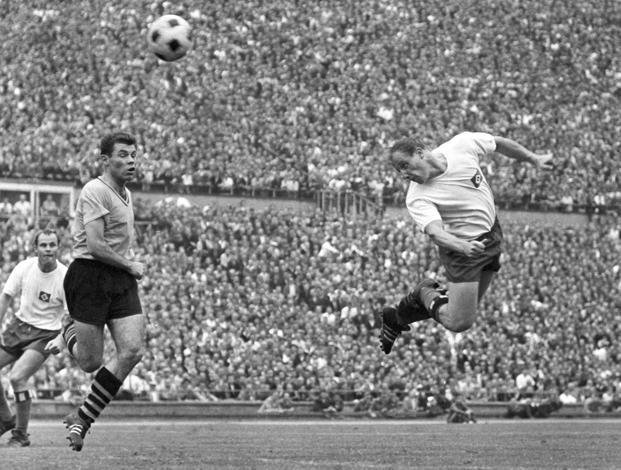 Uwe seeler 4