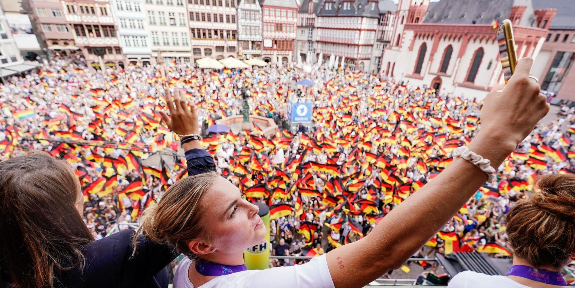 Fans Frankfurt Frauen-EM