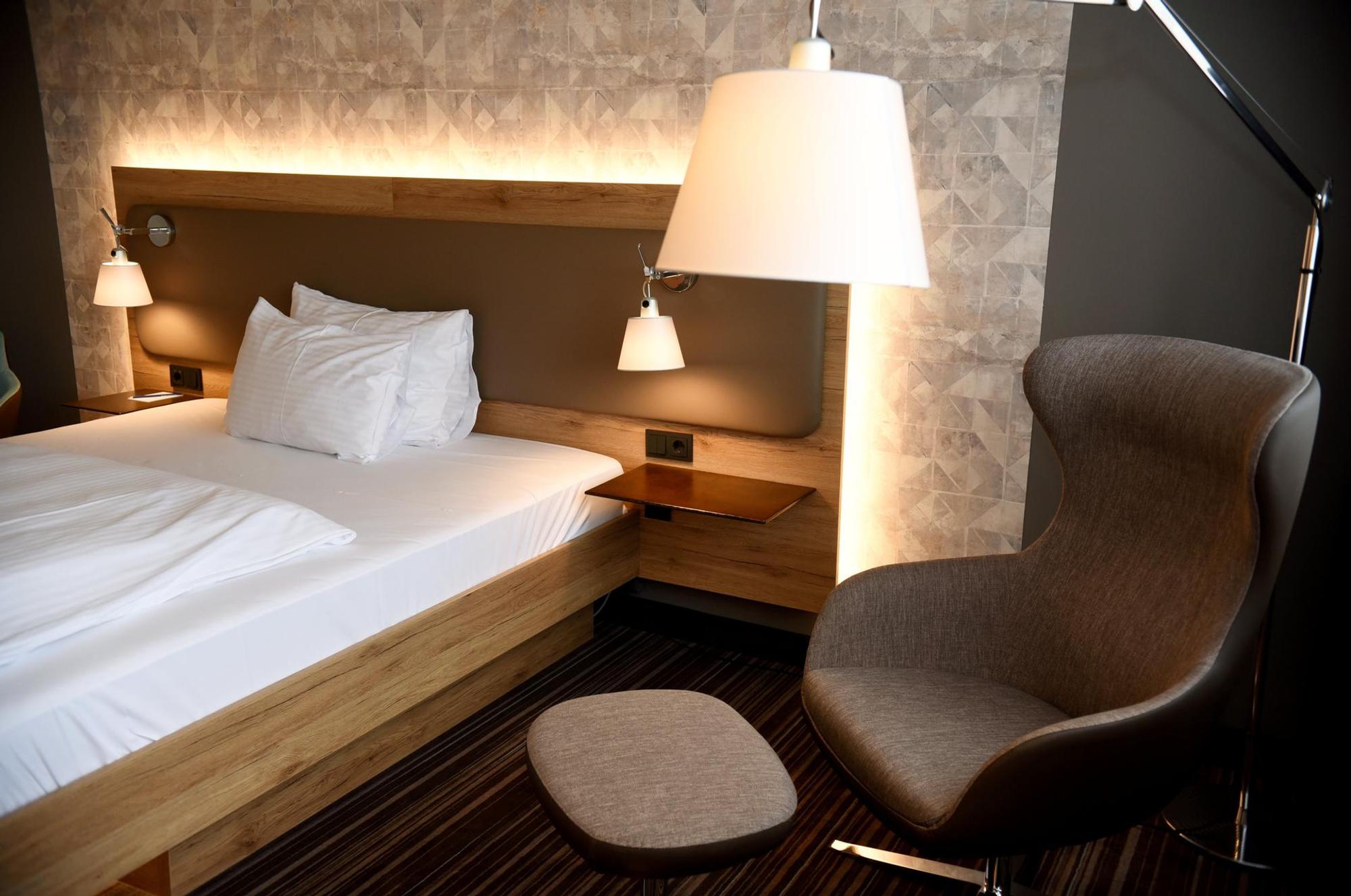 Leoso Marriott_001