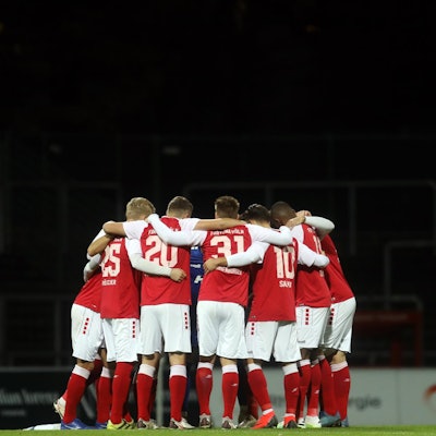 22387A33-43DD-400A-8ADA-39188FC04E5C