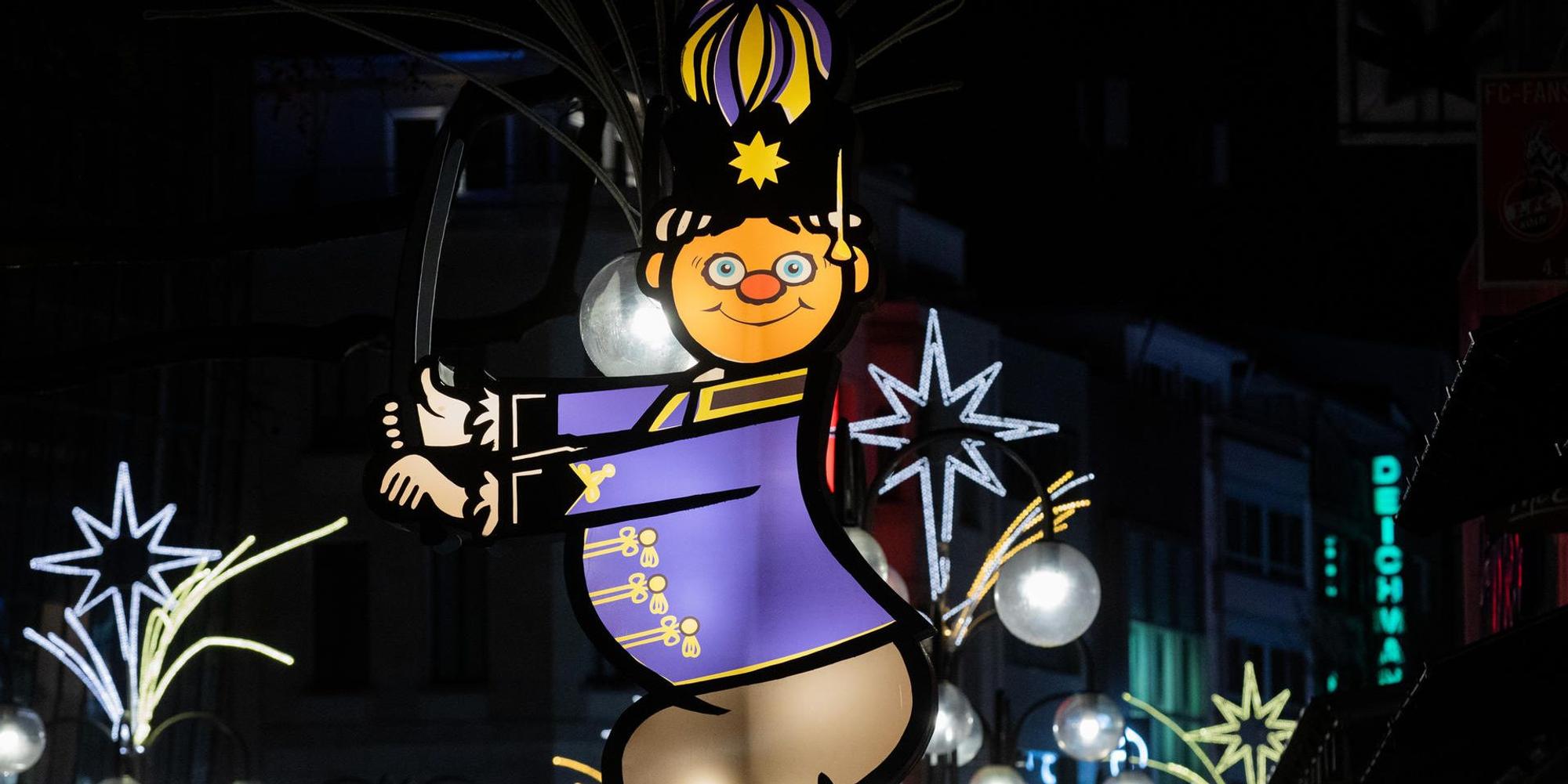 Beleuchtete Figur Karneval Innenstadt