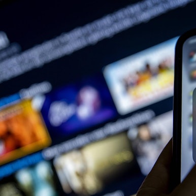 Streaming Apps Handy IMAGO