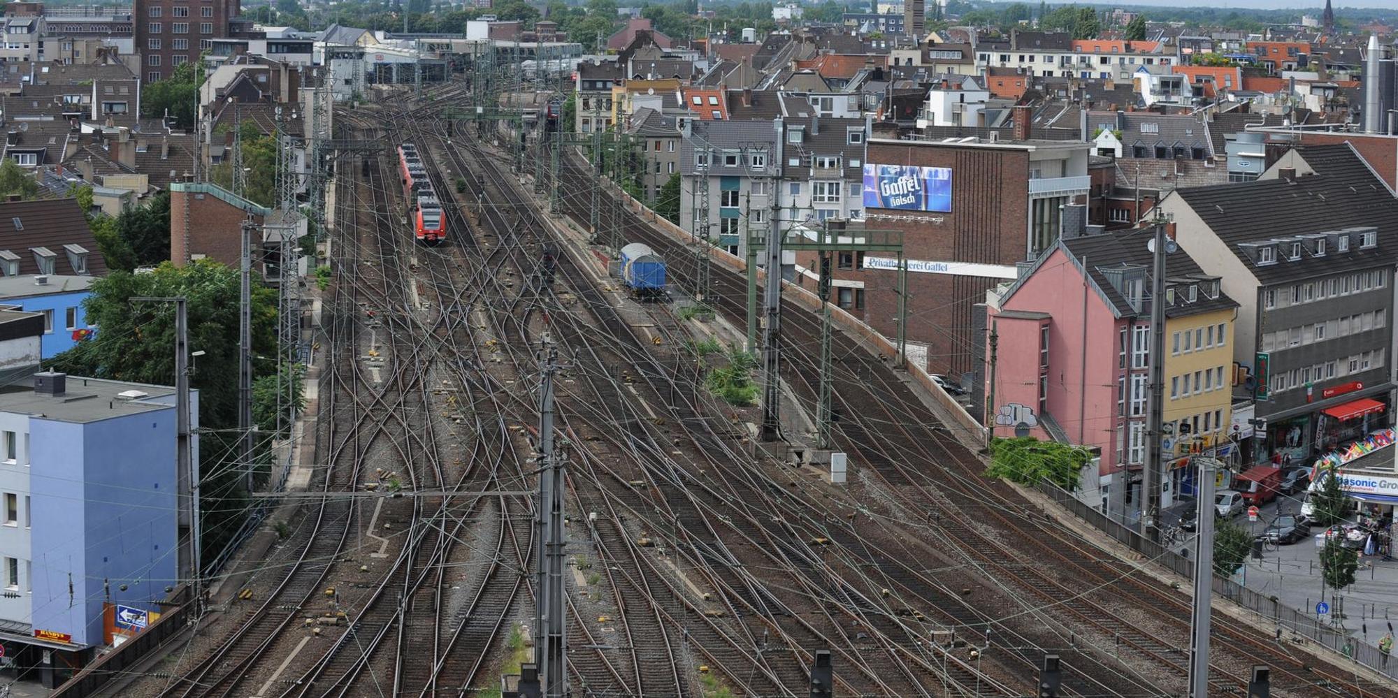 digas-115849264_MDS-KSTA-2010-08-11-s100810bahnknoten010