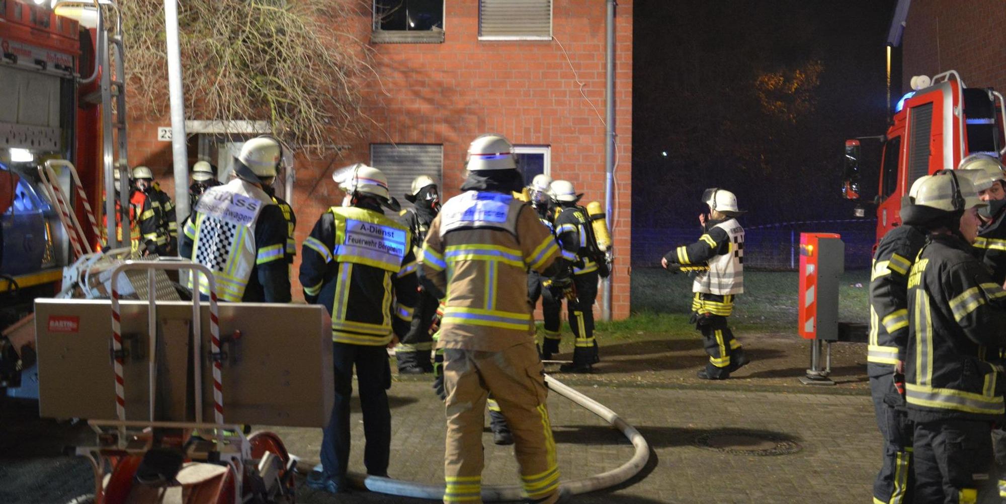 Feuer in Unterkunft in Bergheim