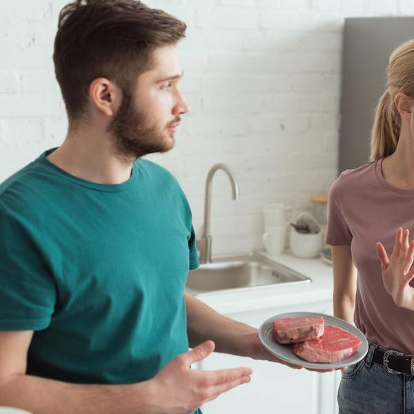 Symbolbild Paar Streit vegan Fleisch