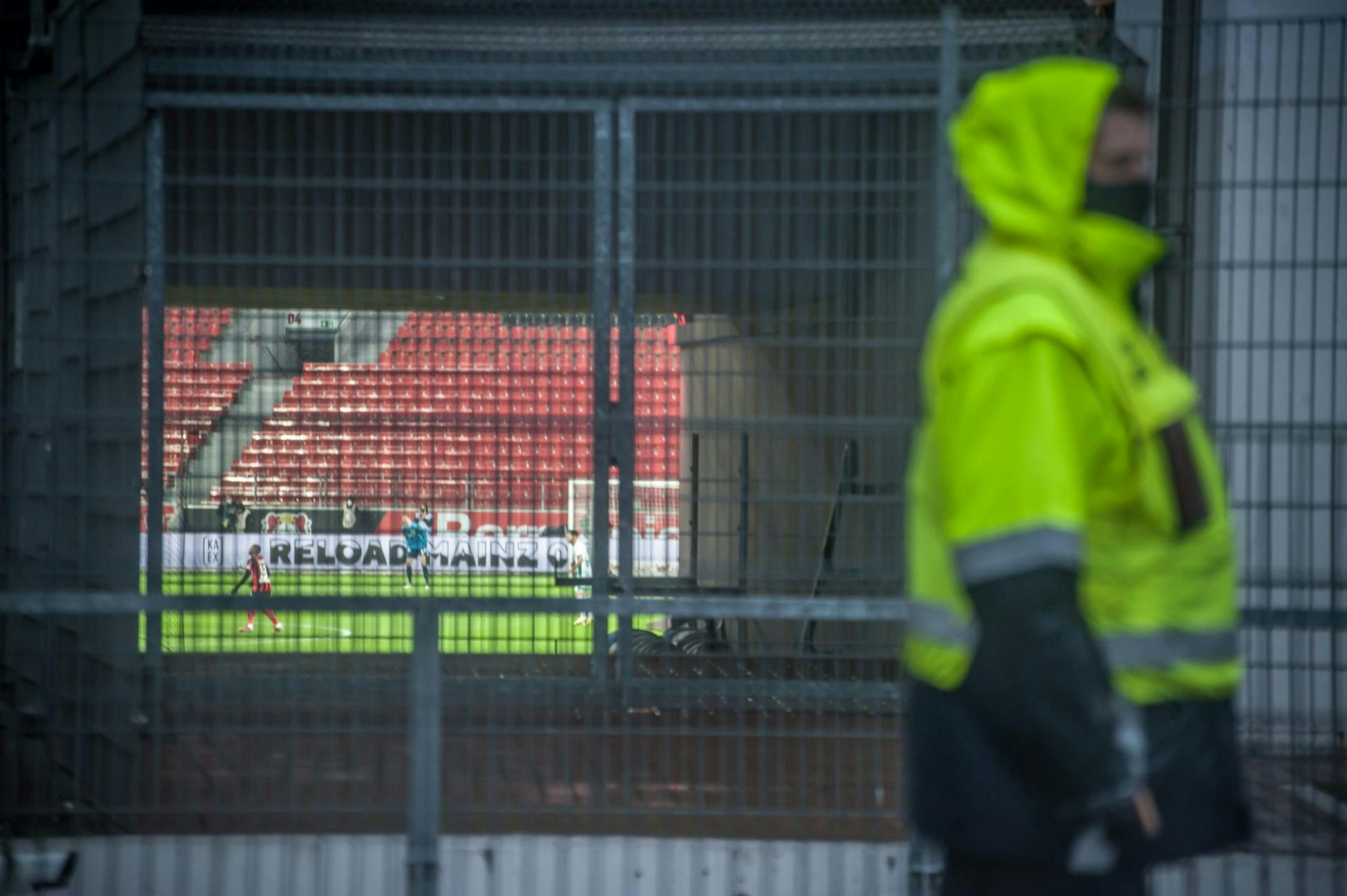 Geisterspiel Bayer 04 Union Berl_004