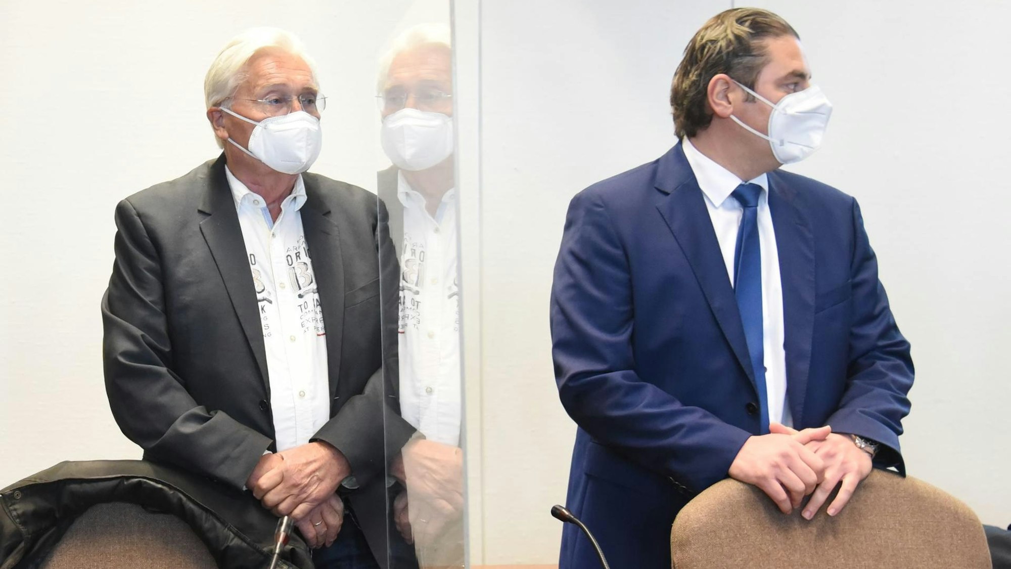 Hans-Josef Bähner (l.) beim Prozess im Kölner Landgericht mit seinem Verteidiger Mutlu Günal.