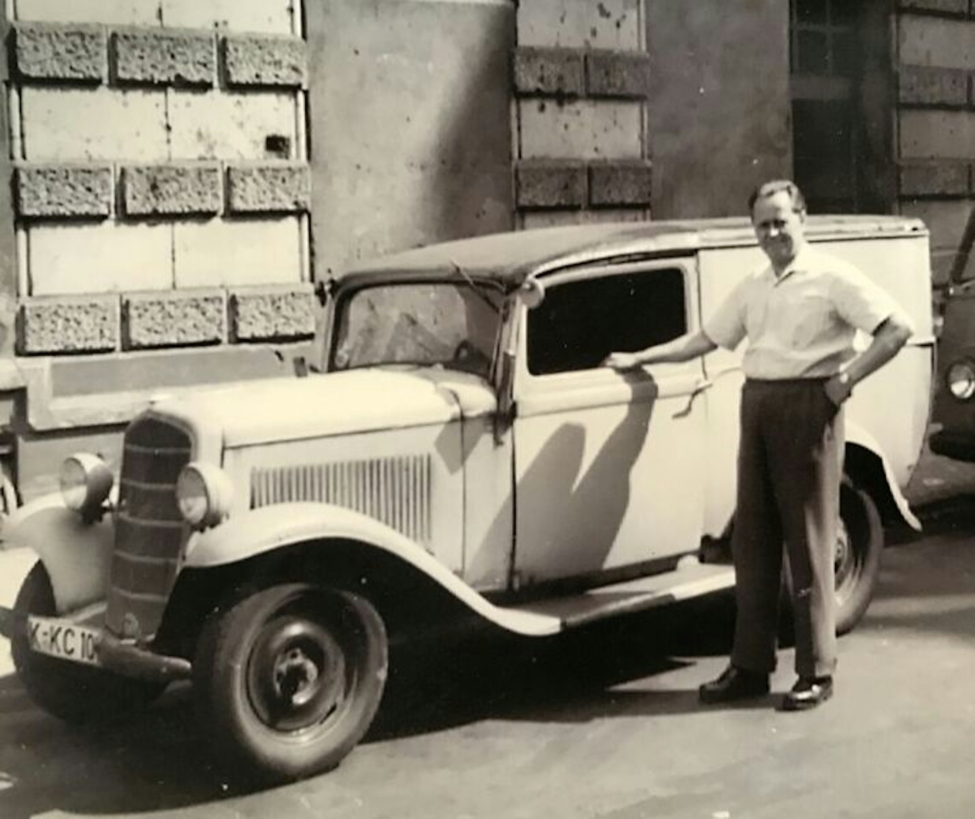 Niedecken Auto mit Vater