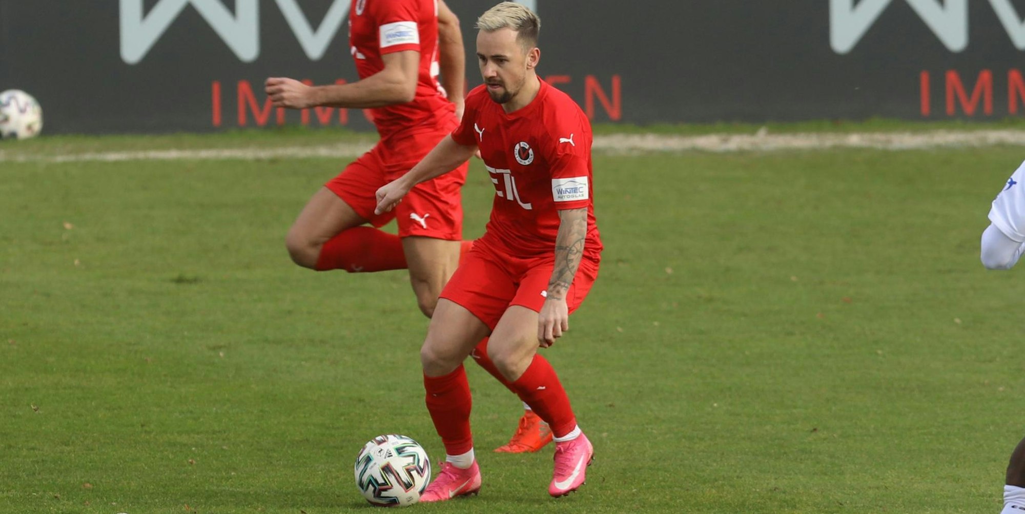 27C2F95A-CAE5-41EB-ABF2-CAE021994DC7