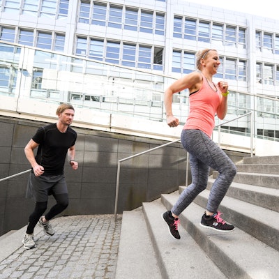Sport_Bewegung_Jogger_Treppen_dpa