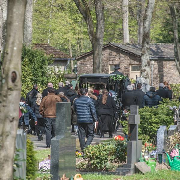 beerdigung_adam_goman_LE-leverkusen09042021ALF_0026