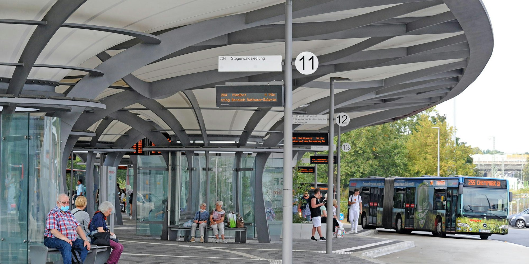 LE_busbahnhof-wiesdorf_(1)