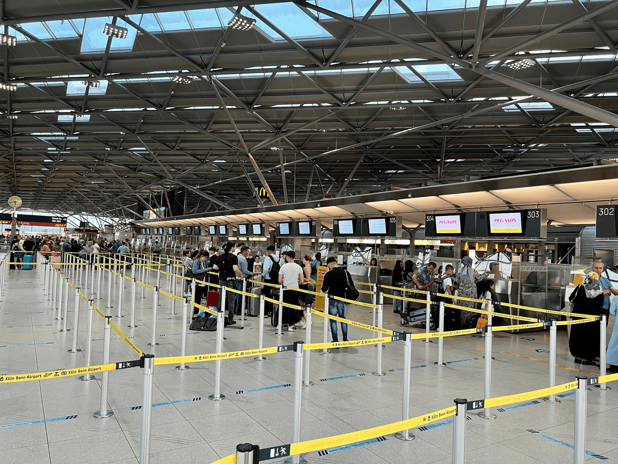 Flughafen KB WOERDENWEBER 260622