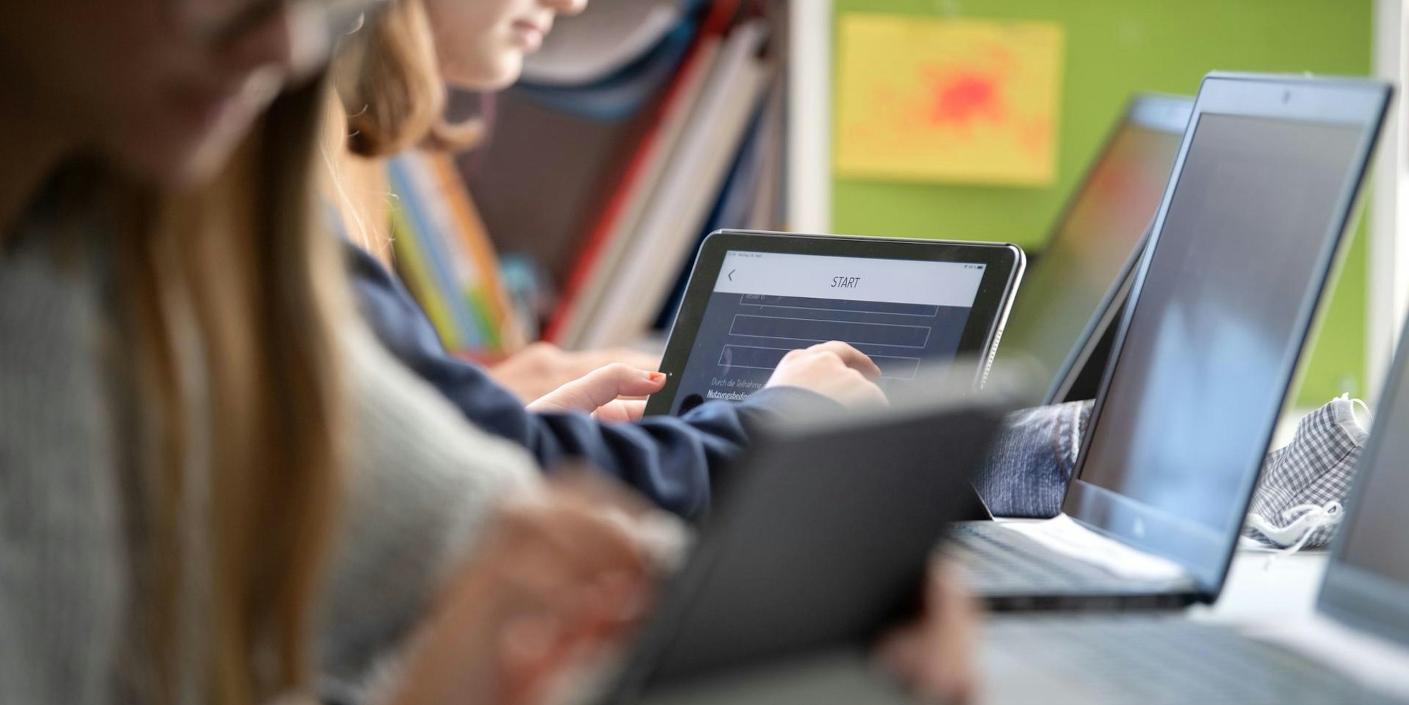 Digitalisierung Schule Symbol