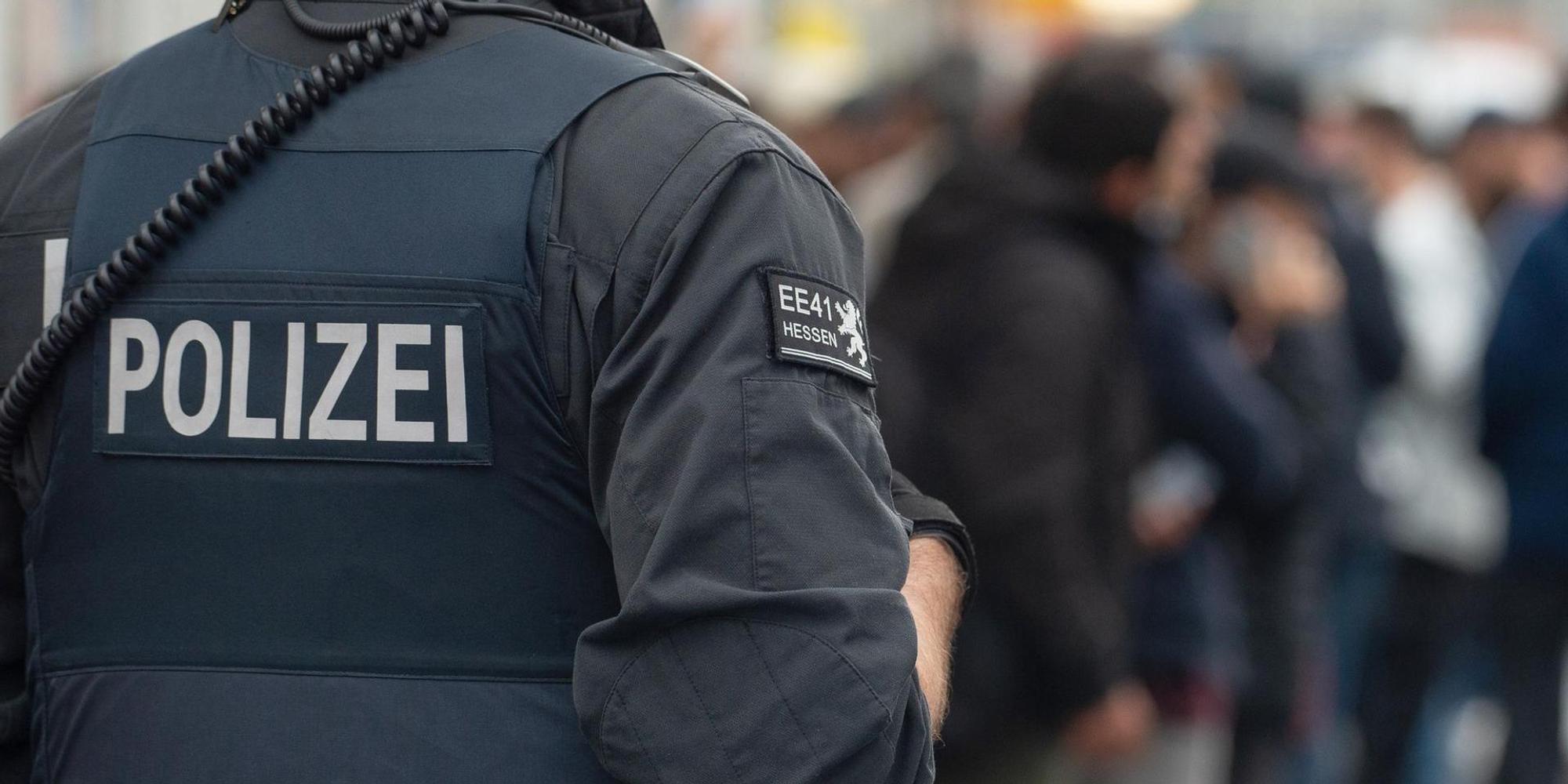 Polizei Symbol DPA 191119 (1)