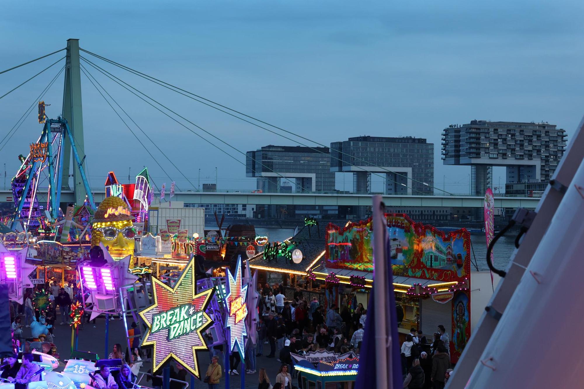 Kirmes Deutz 2710