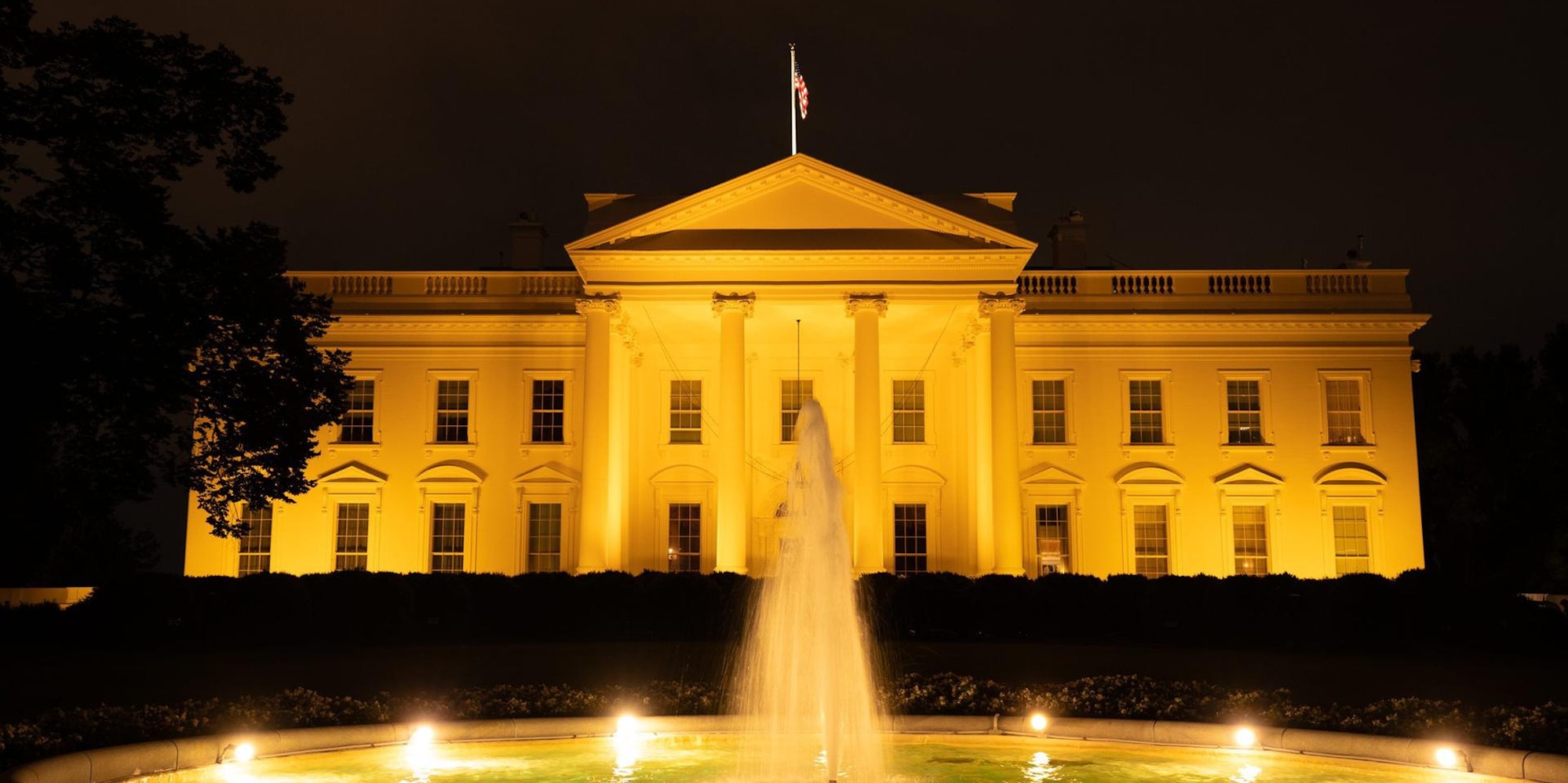 Weißes Haus nachts