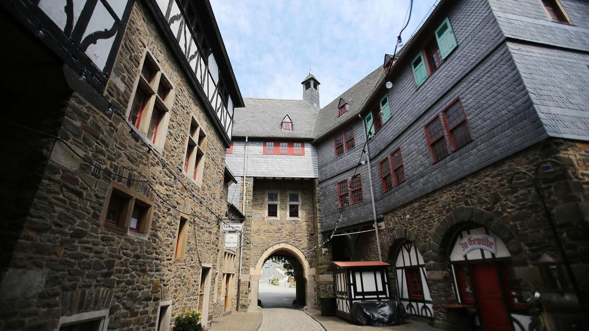 Schloss Burg Innenhof