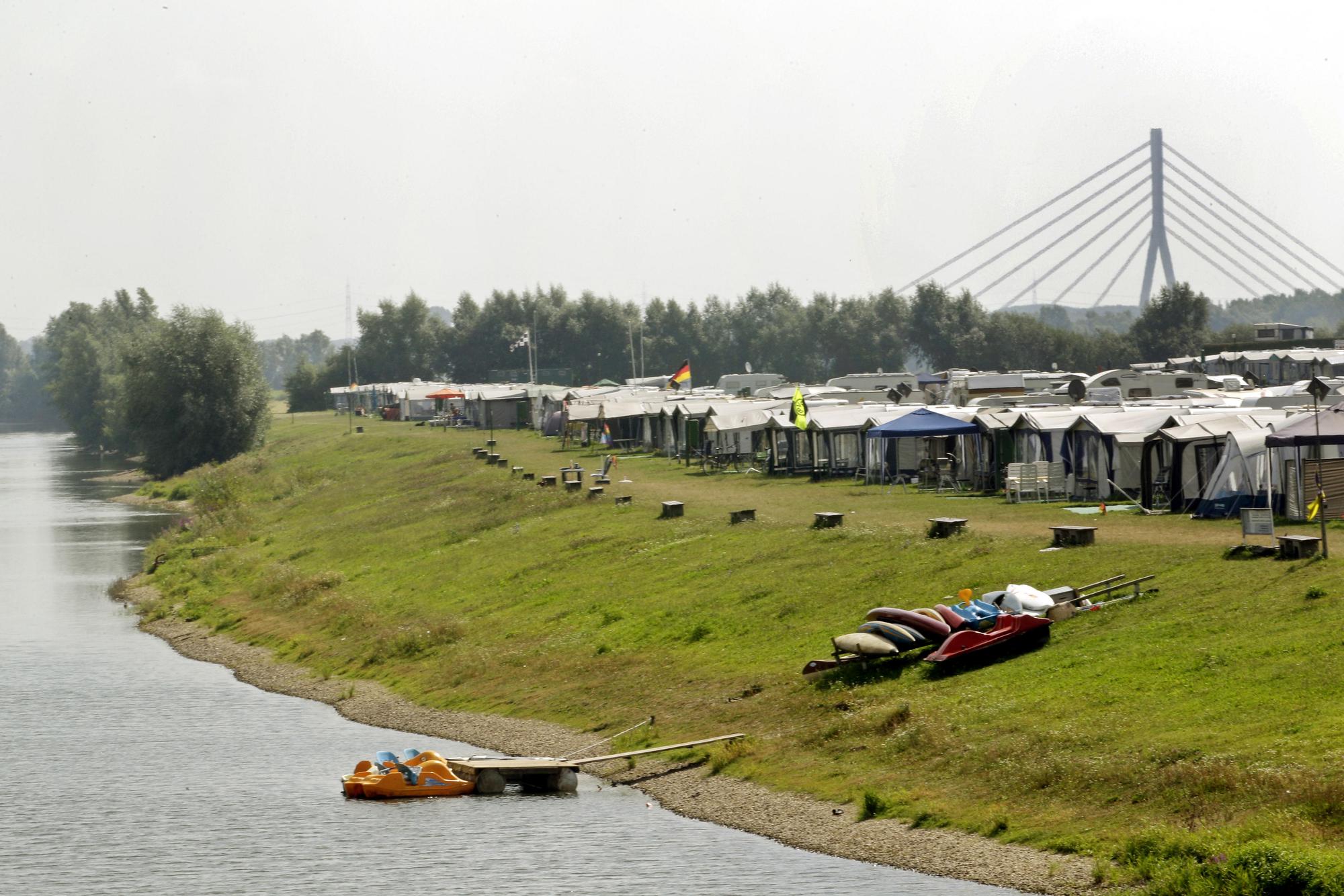 Grav-Insel bei Wesel Foto: Roland Weihrauch dpa