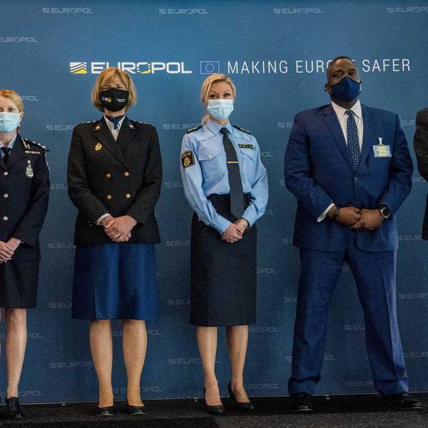 Europol 800 Festnahmen