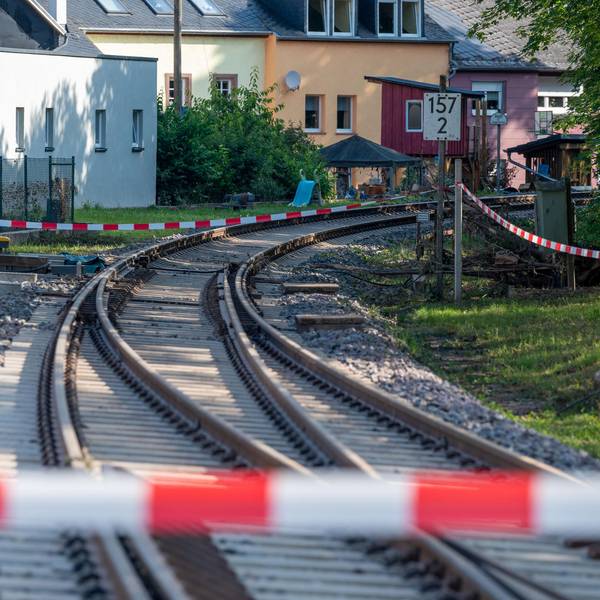 Unwetter Schienen gesperrt