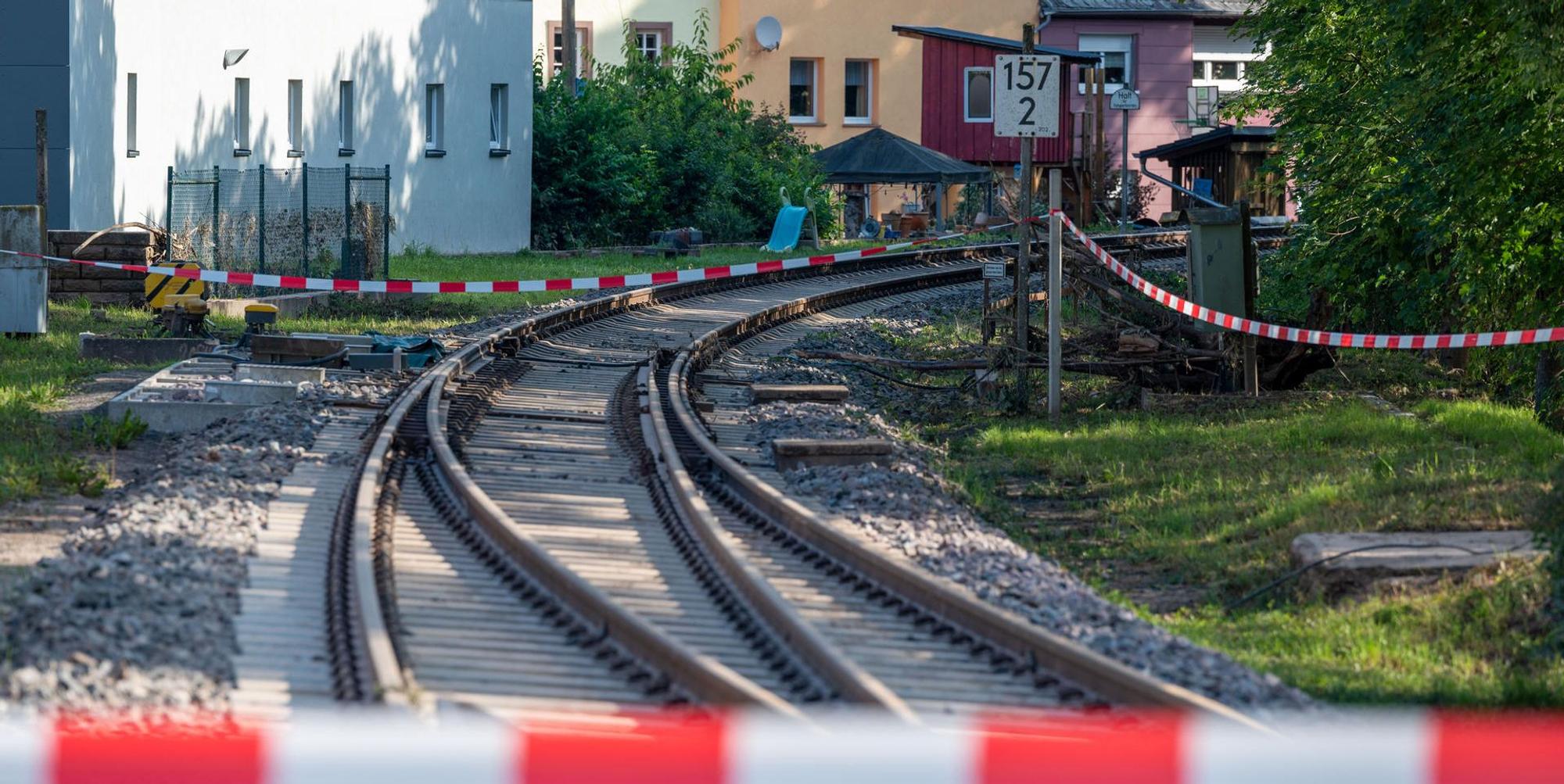 Unwetter Schienen gesperrt