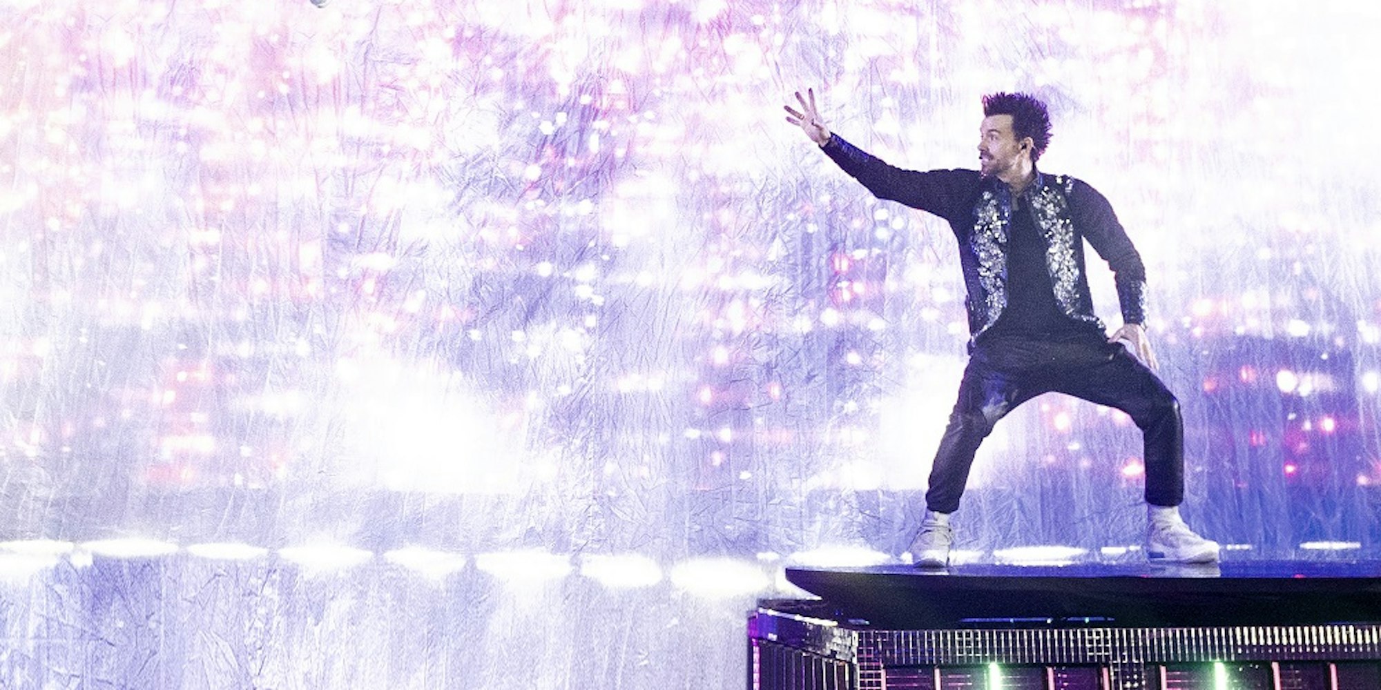 Dream and Fly_EHRLICH BROTHERS_Gravity_Pressefoto_Sebastian KonoPIX