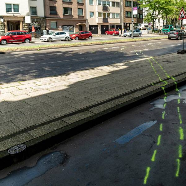 Raser Ebertplatz