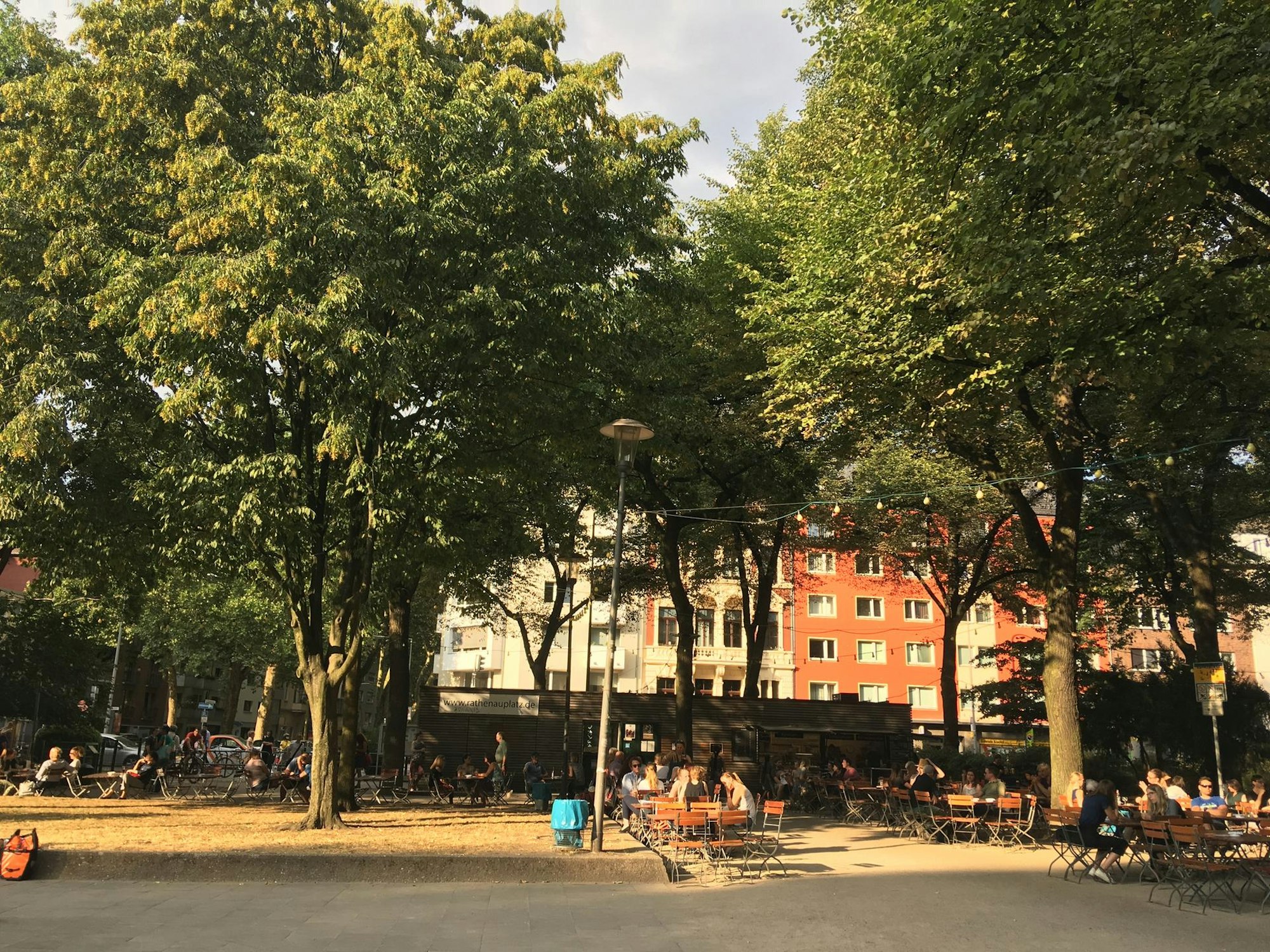 rathenaupark biergarten