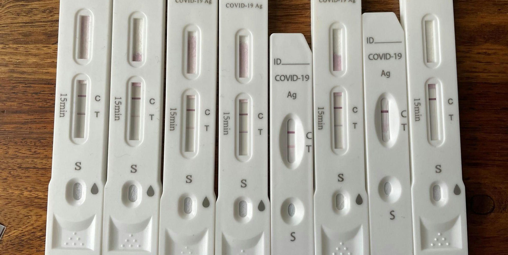 Coronatests dpa 041122