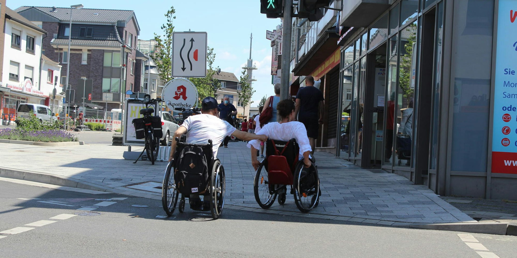 Bergheim_Rollstuhl_Innenstadt_(2)