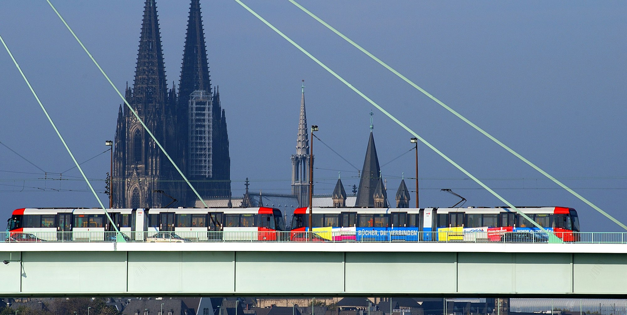 Pressebild_1_KVB_Stadtbahn(1)