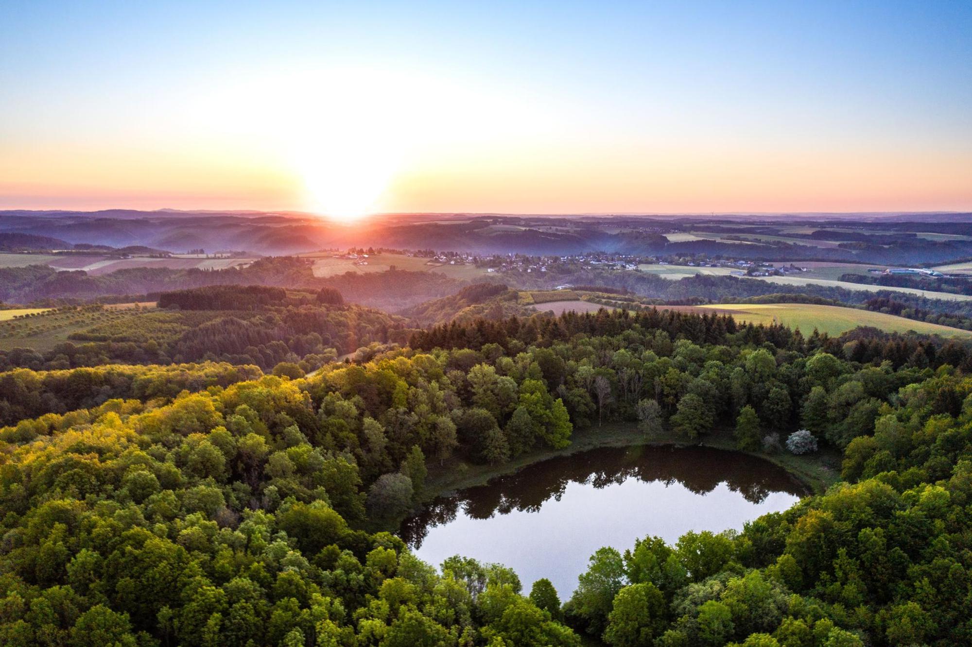 Eifel Windsborn Kratersee © GesundLand Vulkaneifel_D. Ketz-min