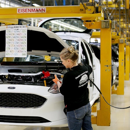 Mitarbeiterin Ford Werk Köln