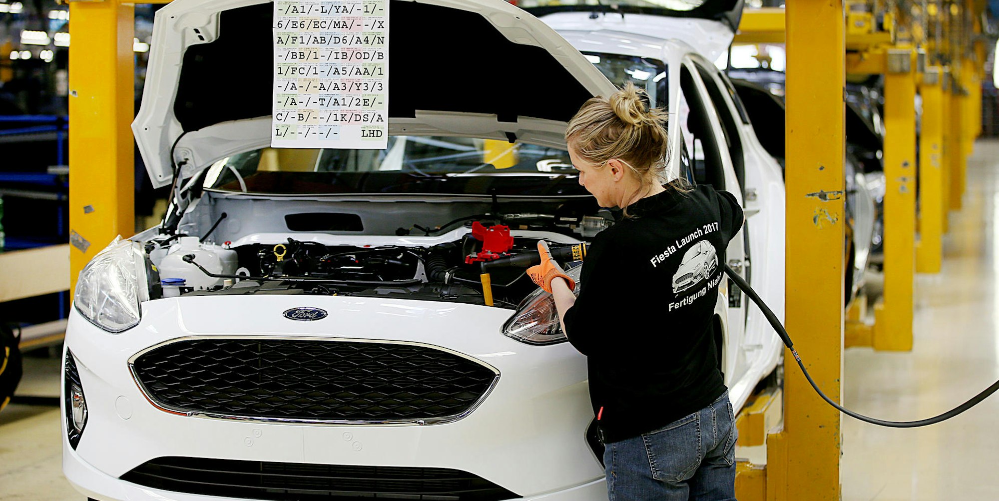 Mitarbeiterin Ford Werk Köln