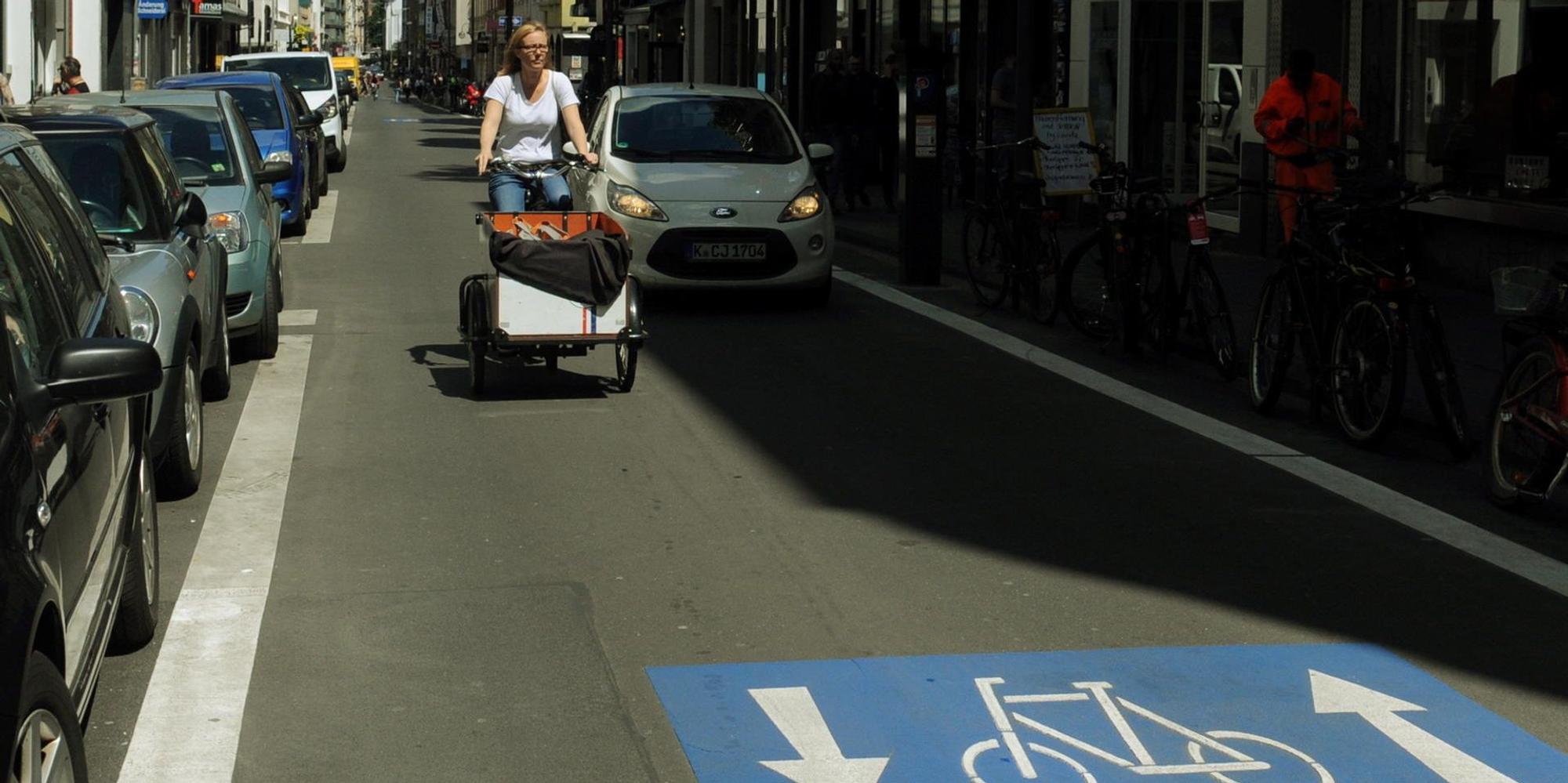 Fahrradstraße_Friesenwall1