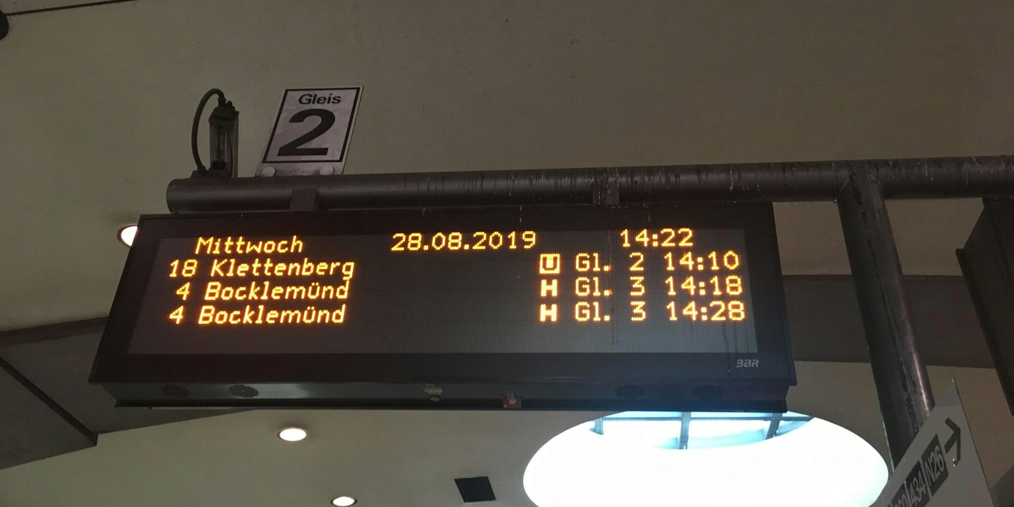 KVB Anzeige Uhrzeit