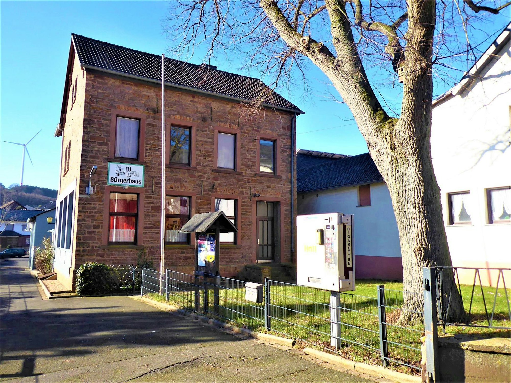 Bürgerhaus_Kallmuth_(2)_dpa