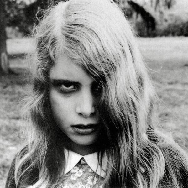 Zombie-Mädchen aus dem Horrorklassiker „Die Nacht der lebenden Toten“.