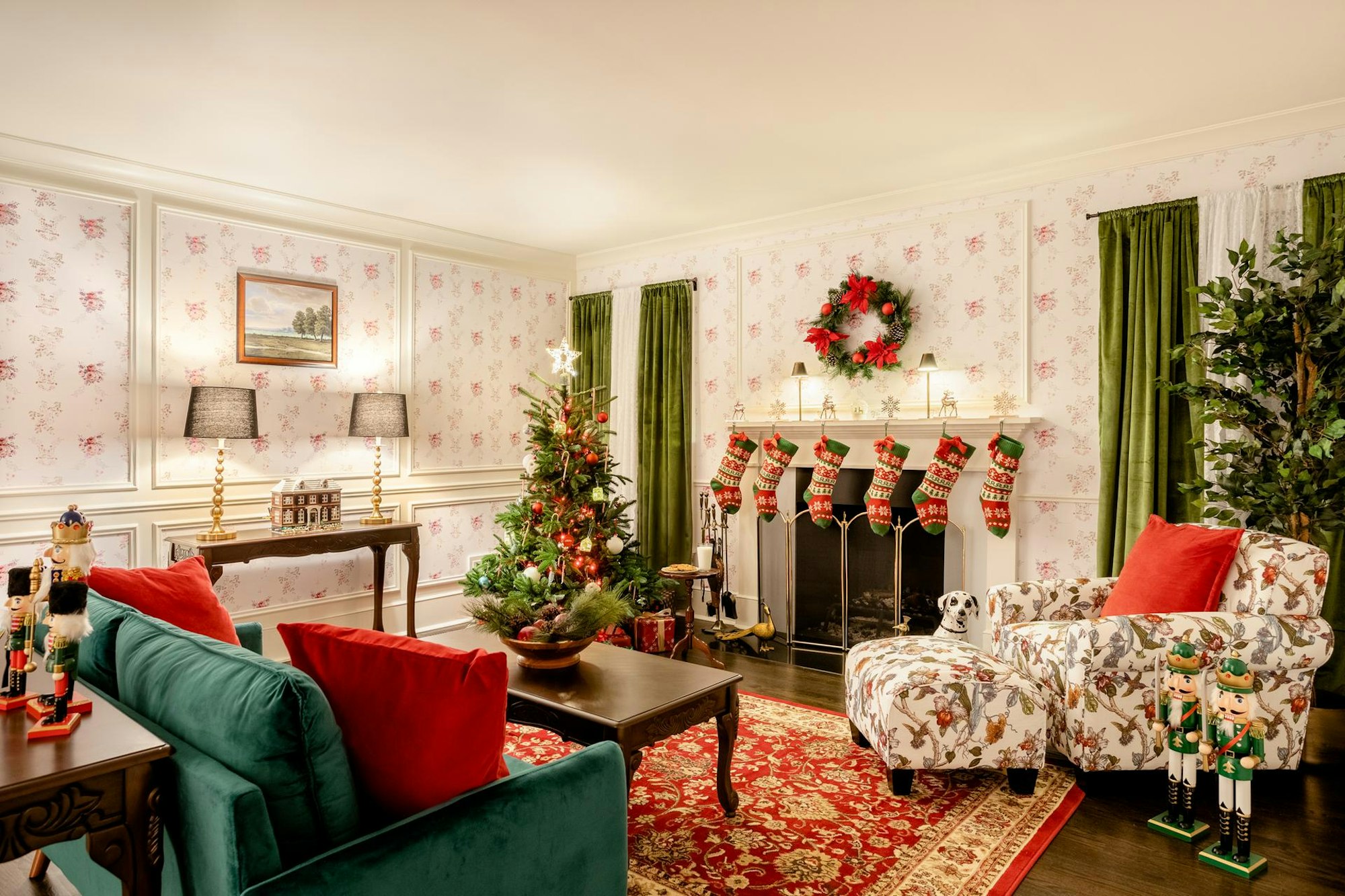 Home-Alone-Airbnb-03-Living-room-Credit-Sarah-Crowley