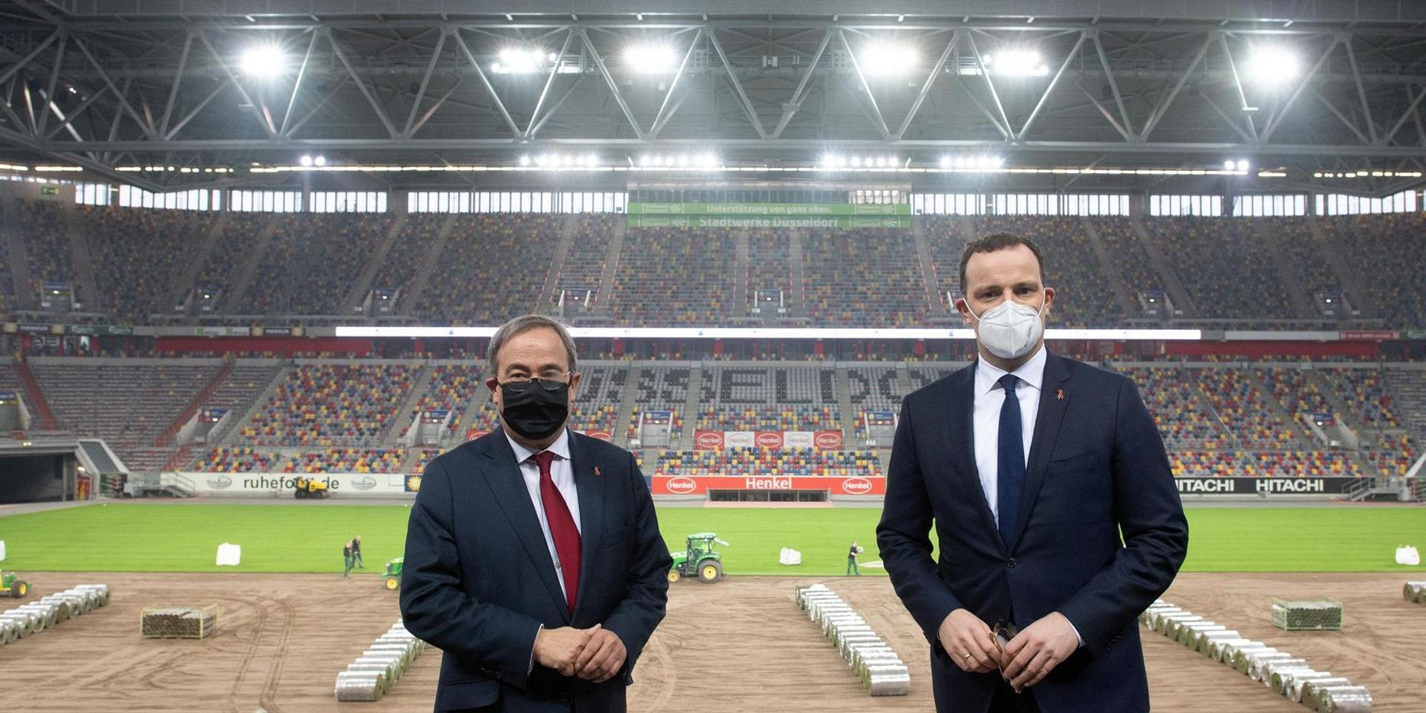 Spahn Laschet Impfzentrum