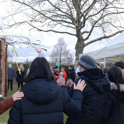 Gedenkbaum-Hanselmann_Schulgarten