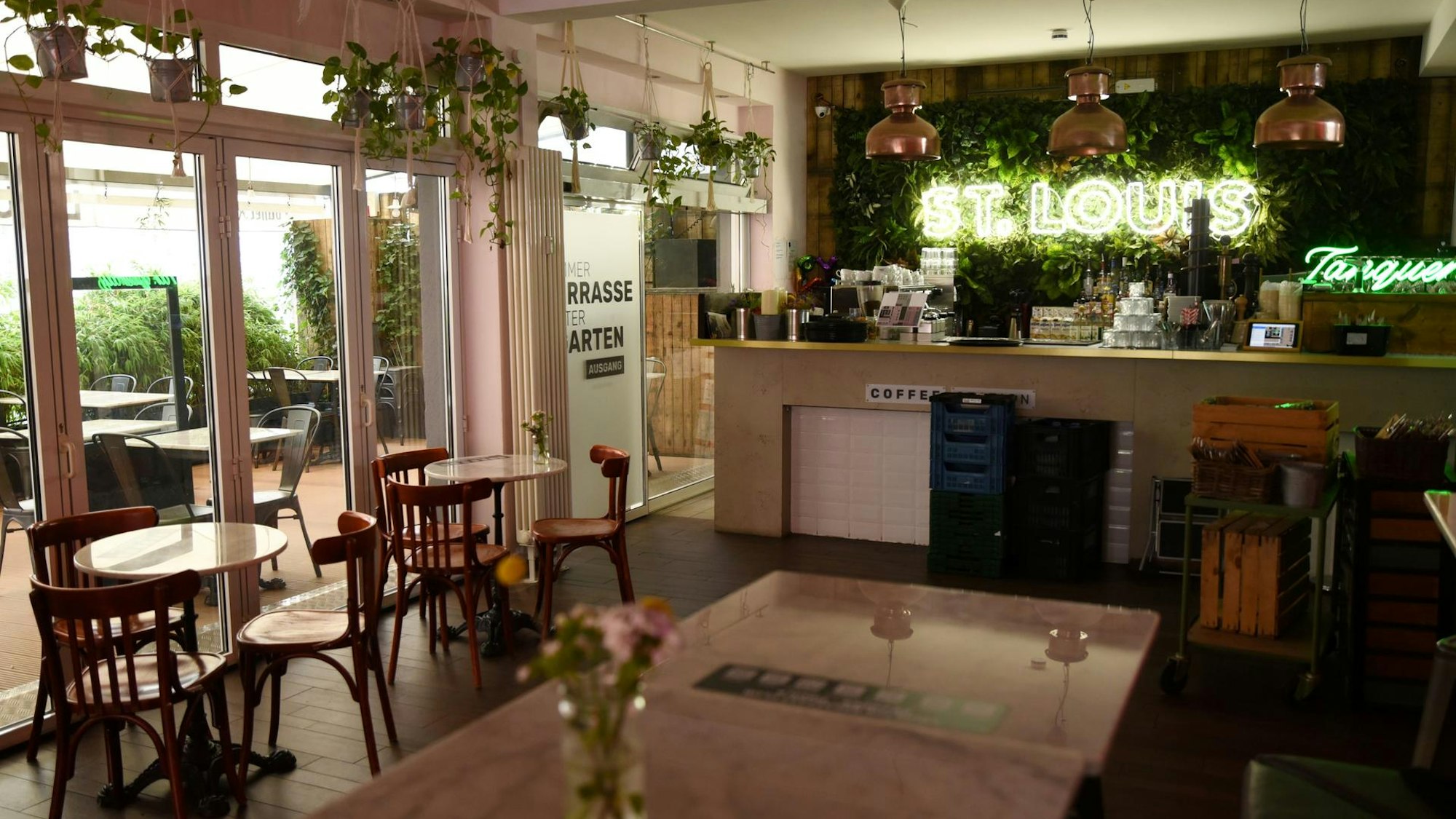 Zum Innenraum des Louis Breakfast Clubs gibt es einen angrenzenden Wintergarten. (Archivbild)